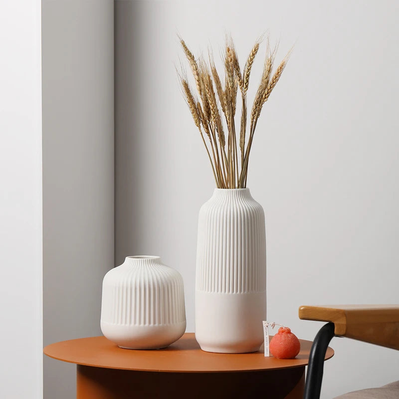 Jarrón Decorativo de Cerámica con Flores para Sala