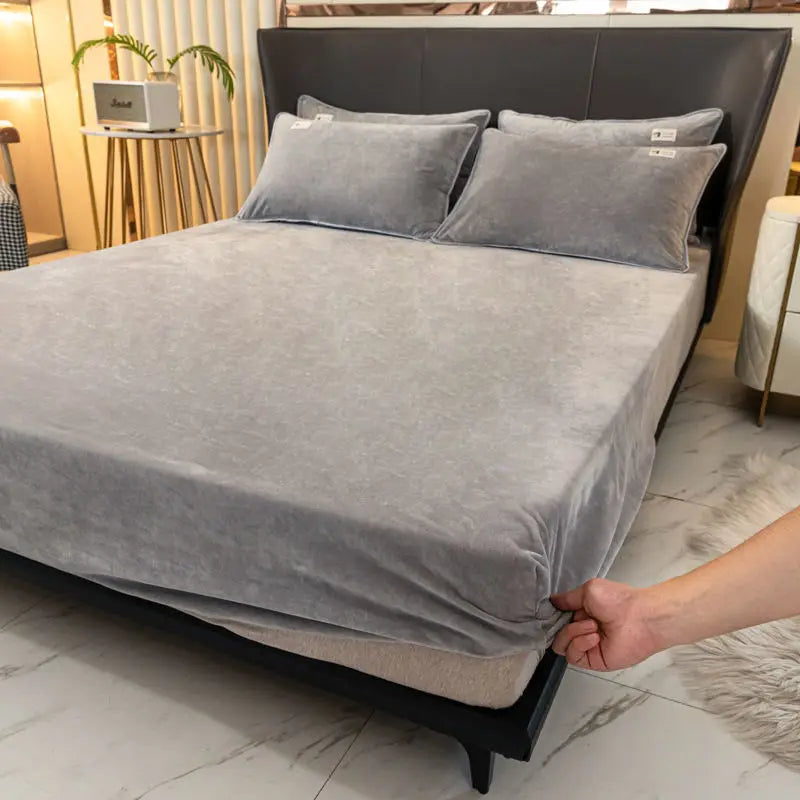 Sábana Bajera Terciopelo Ajustable 1 a 2 Plazas 90-180 cm