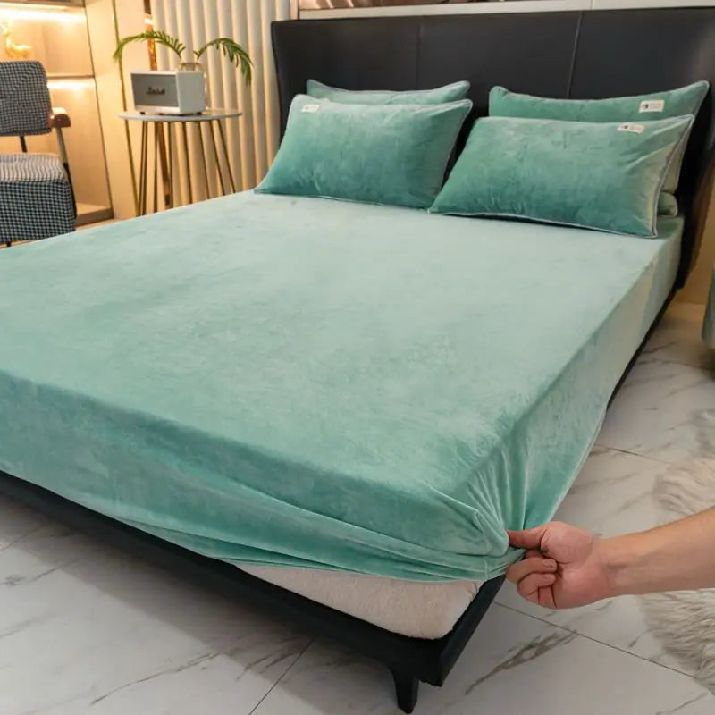 Sábana Bajera Terciopelo Ajustable 1 a 2 Plazas 90-180 cm